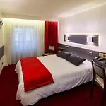 La 3*