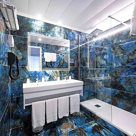 La Hotel